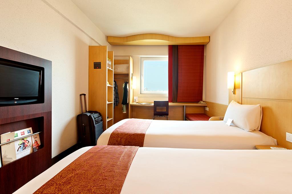 Ibis Ningbo Qianhu Plaza Hotel מראה חיצוני תמונה